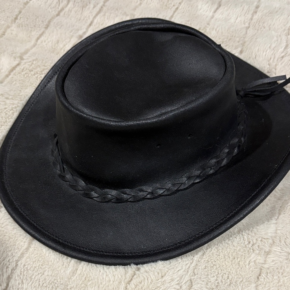 Minnetonka Black Leather Fold Up Hat